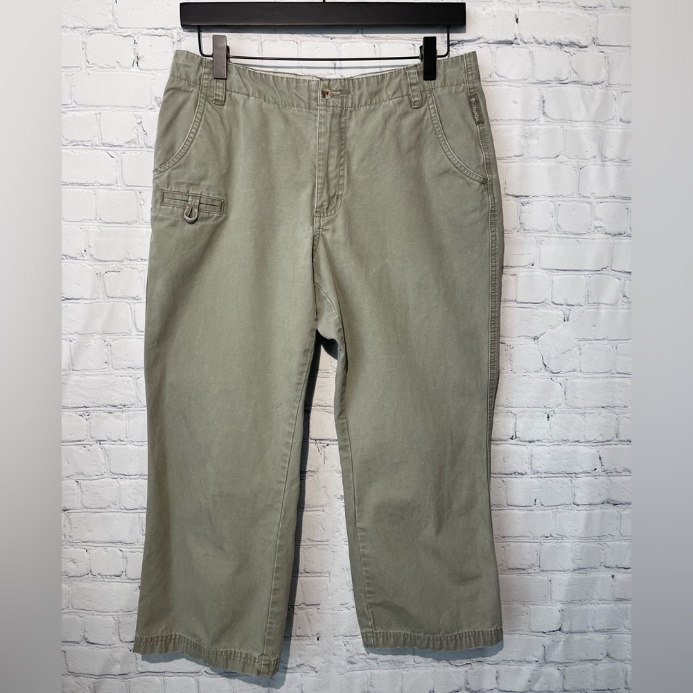 Columbia size 8 olive green
